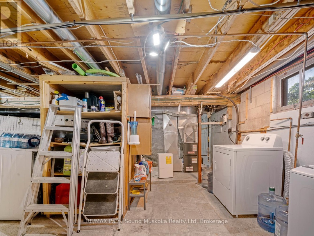 124 PINEWOOD ROAD, 