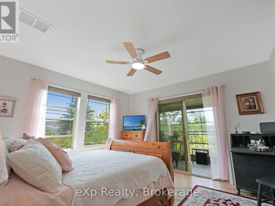 53 CREEKSIDE CIRCLE, 