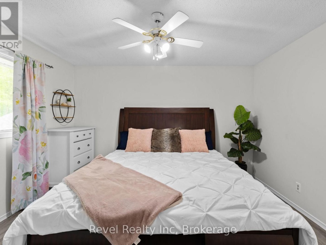 35 MACKLAIM DRIVE, 