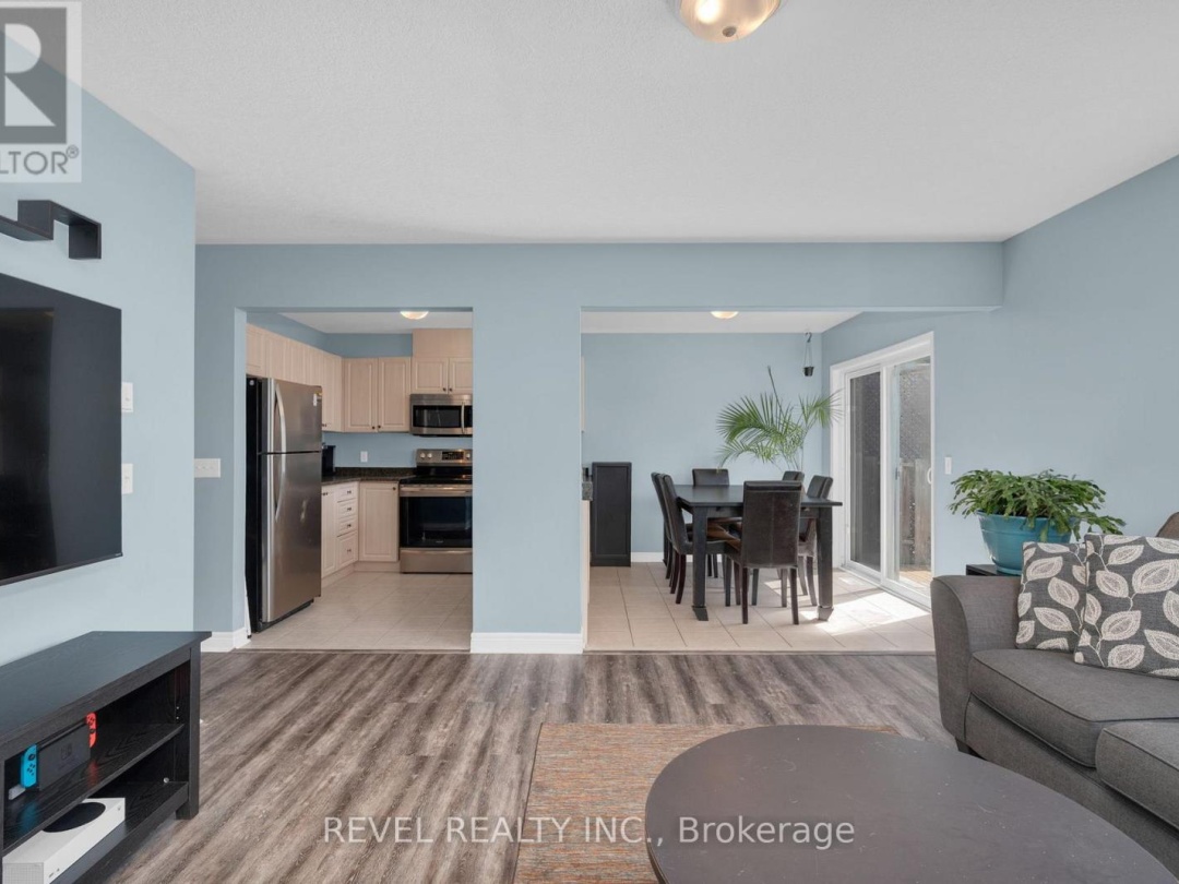 36 800 West Ridge Boulevard, Orillia
