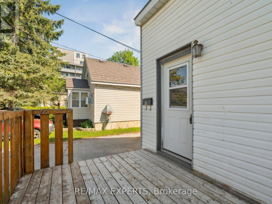 282 Gill Street, Orillia
