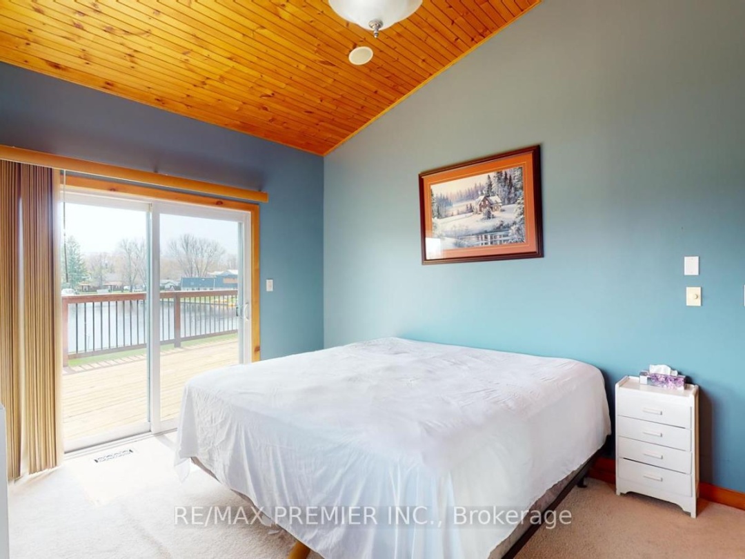 31 PARADISE BOULEVARD, 