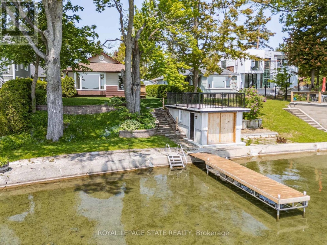 2703 LAKESIDE DRIVE, 