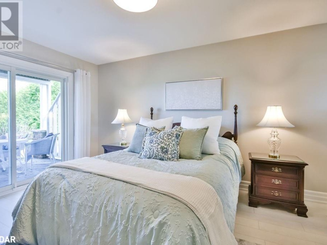 43 Creighton Street S Unit# 104, Lake Simcoe