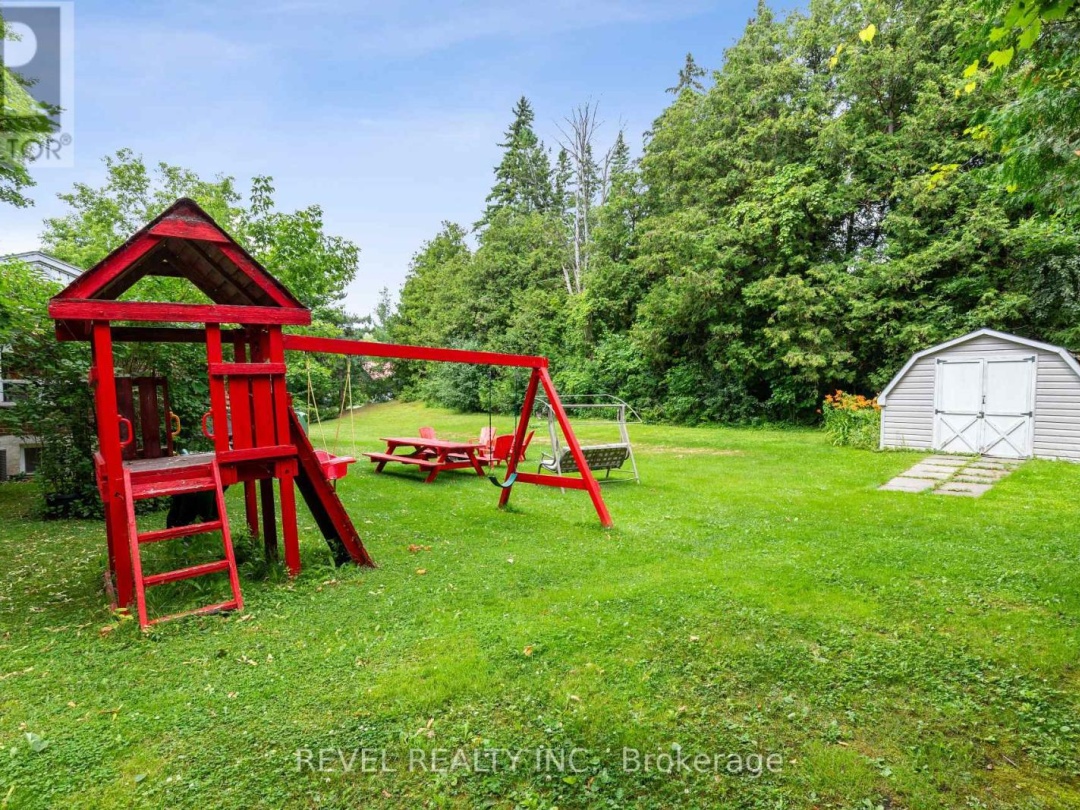 99 BOWEN ROAD, 