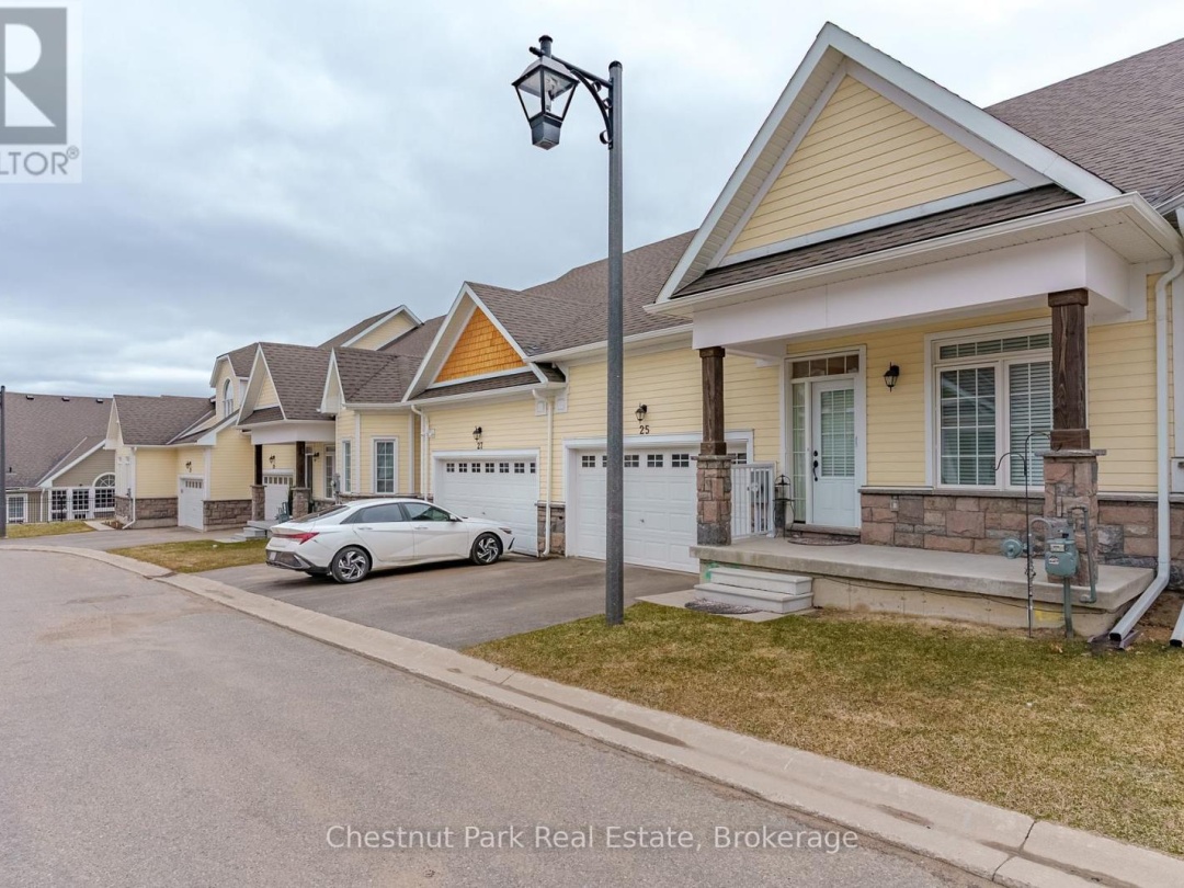 25 Durham Road, Muskoka River