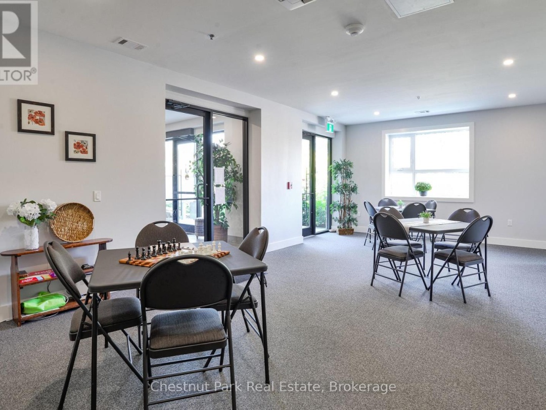 403 - 20 CAMPUS TRAIL, 