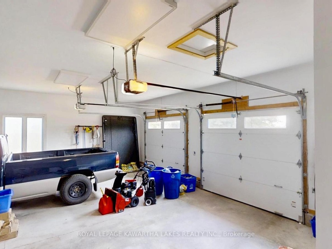 427 LINDEN VALLEY ROAD, 