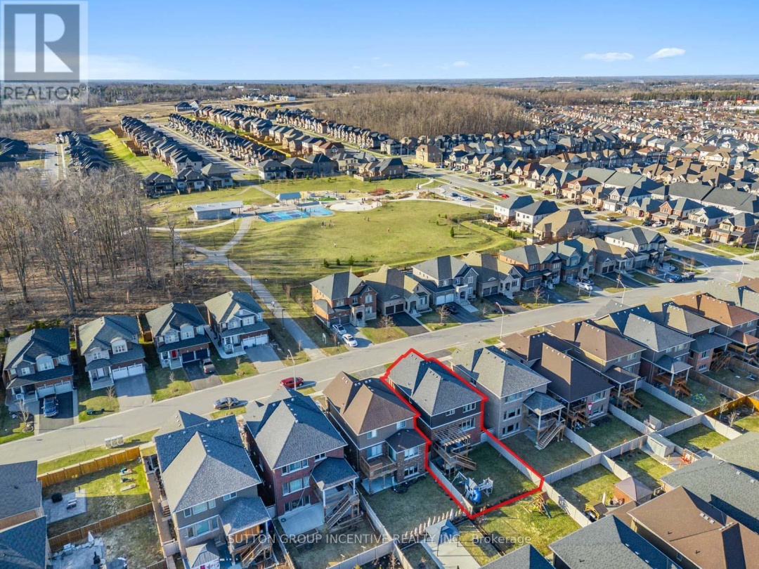 3007 Annalysse Drive, Orillia