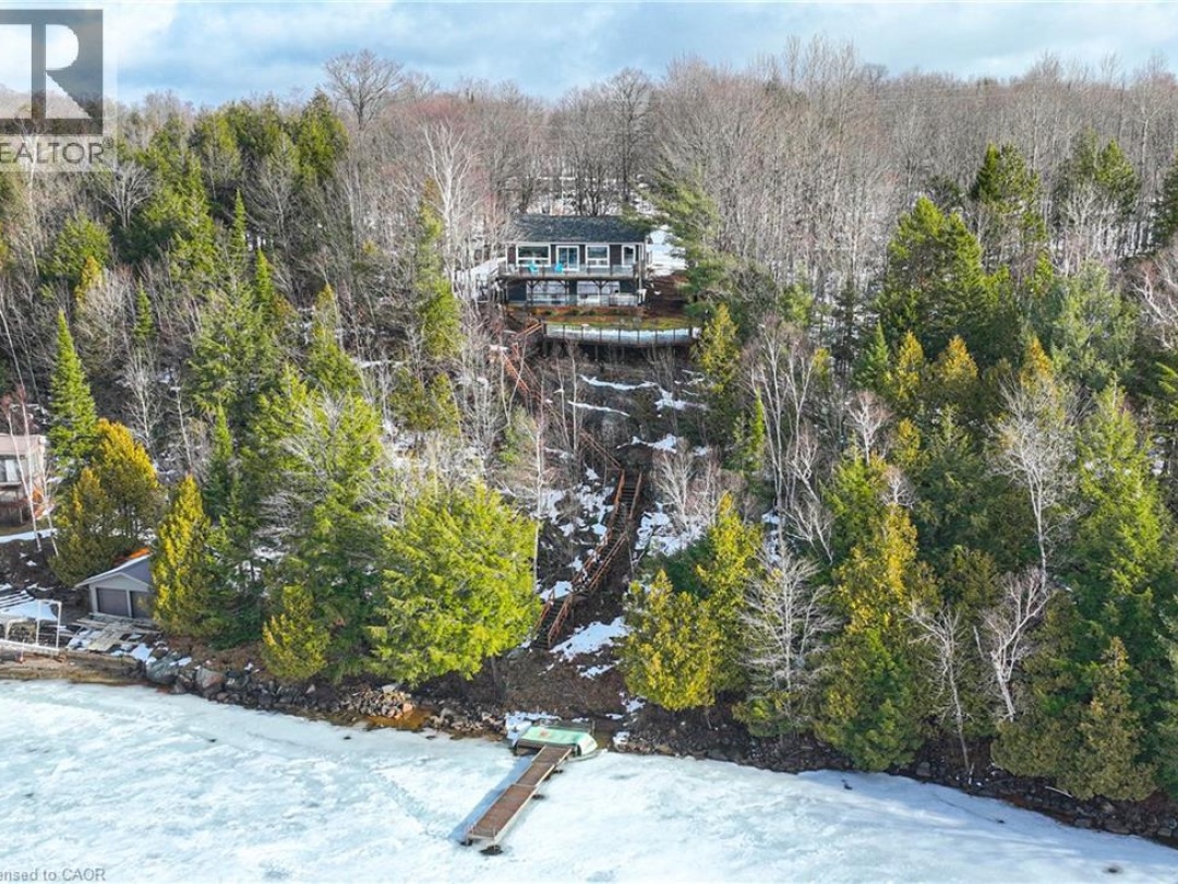 1047 WHYMAN Road, 