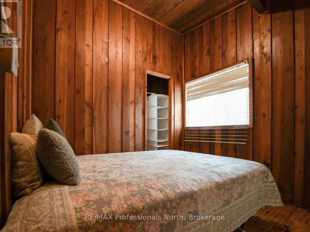 2787 Watts Road, Kennisis Lake