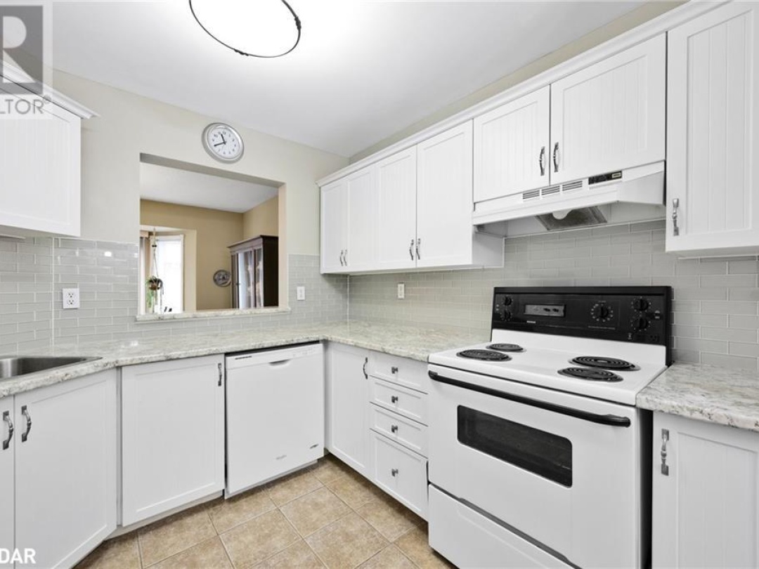 40 MUSEUM Drive Unit# 403, Orillia