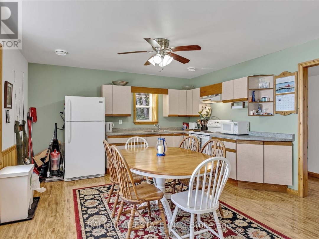 1330 COUNTY RD 49, 