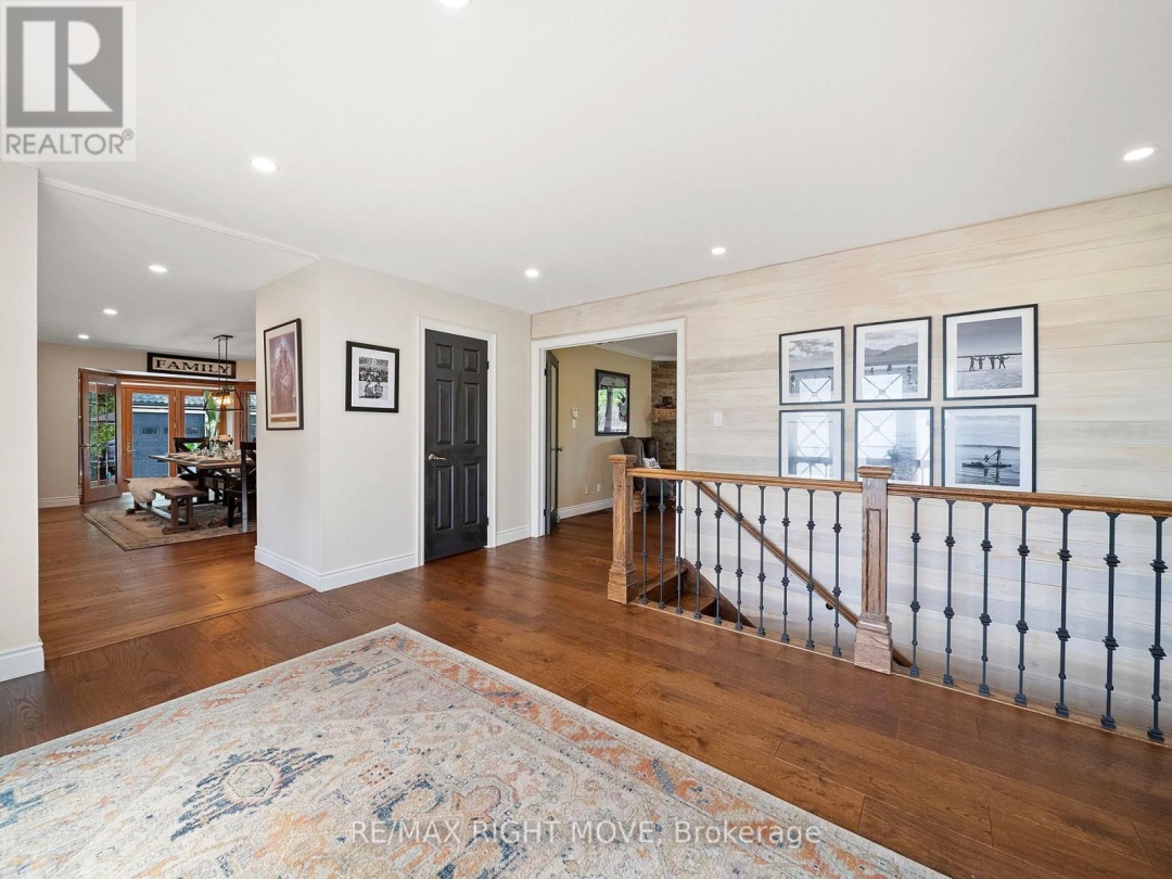 1948 CARRIAGE COURT, 