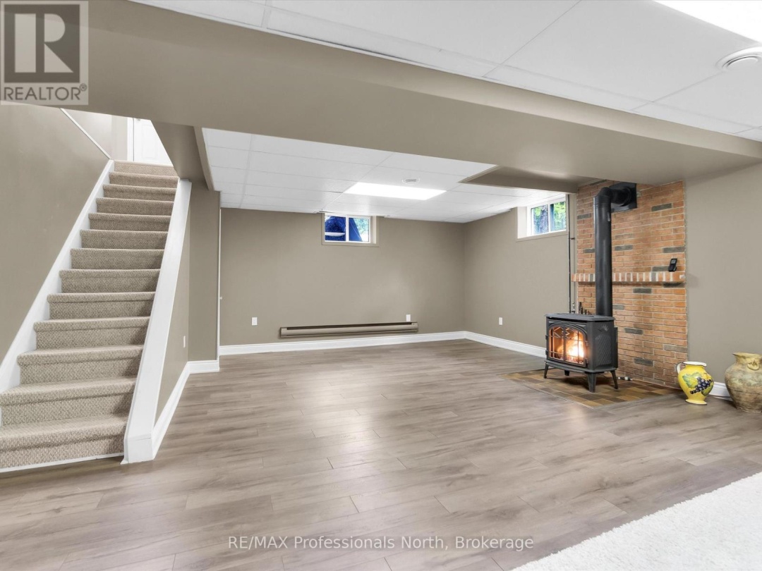 9 BEACON LANE, 