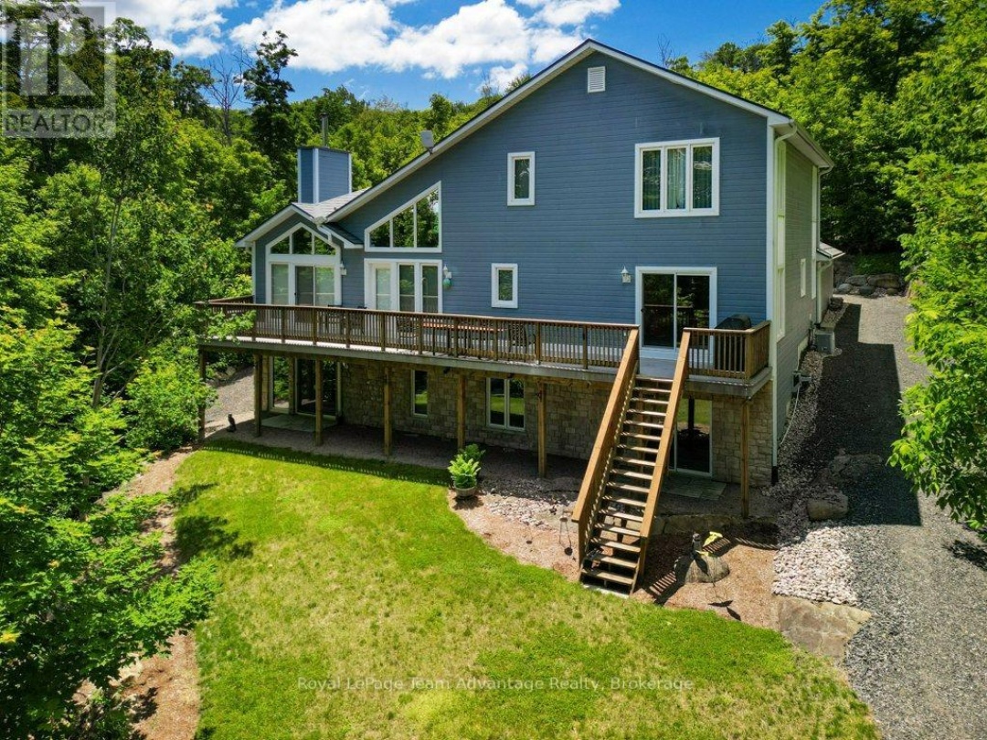 3 LYNDSEY LANE, Manitouwabing Lake