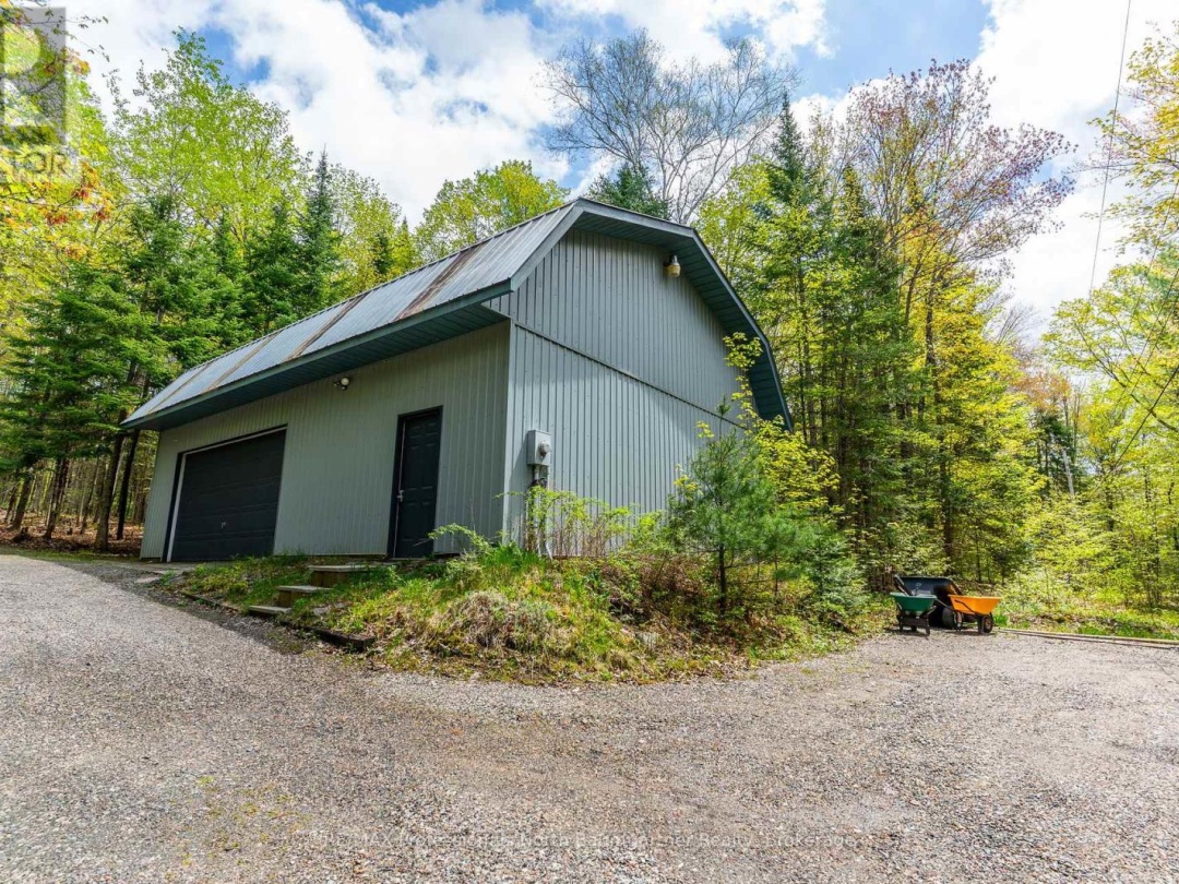 2129 Telephone Bay Road, Highlands East