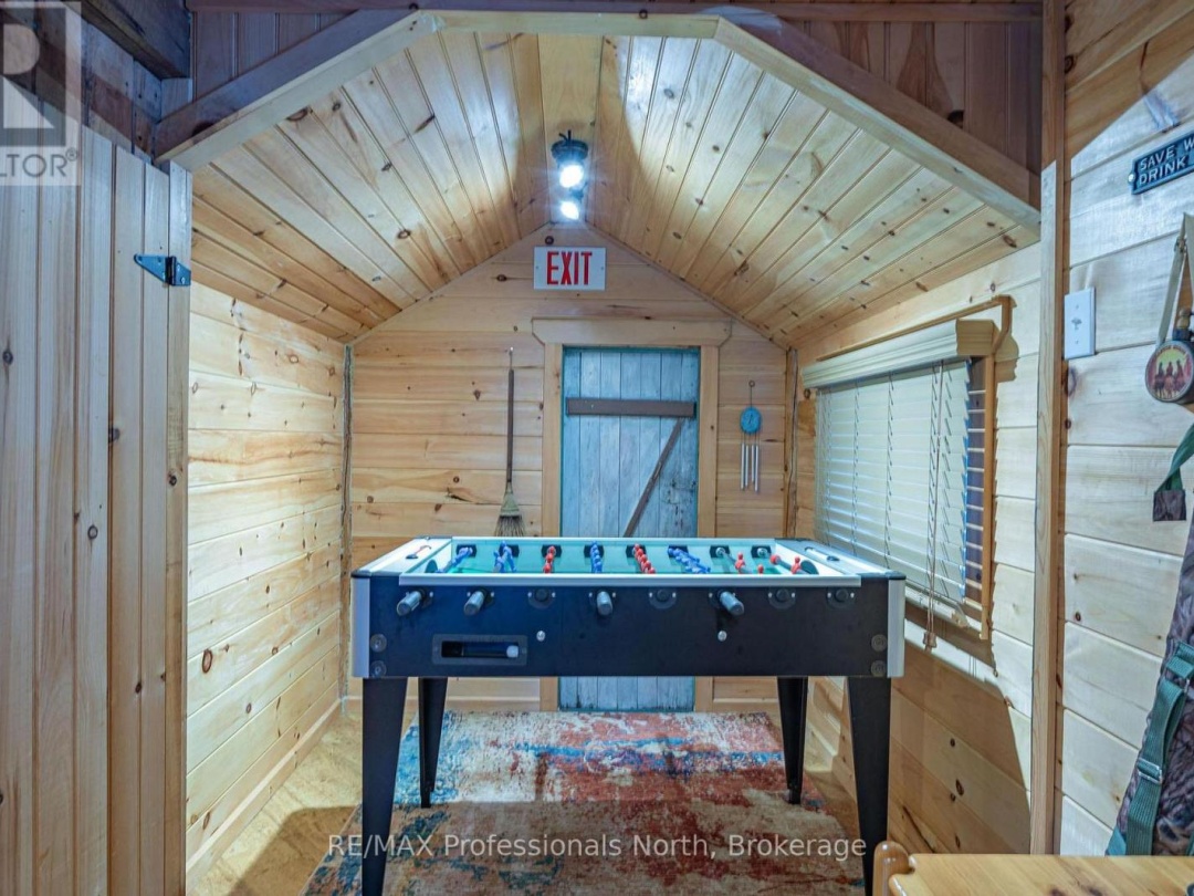1484 Bat Lake Road, Canning Lake