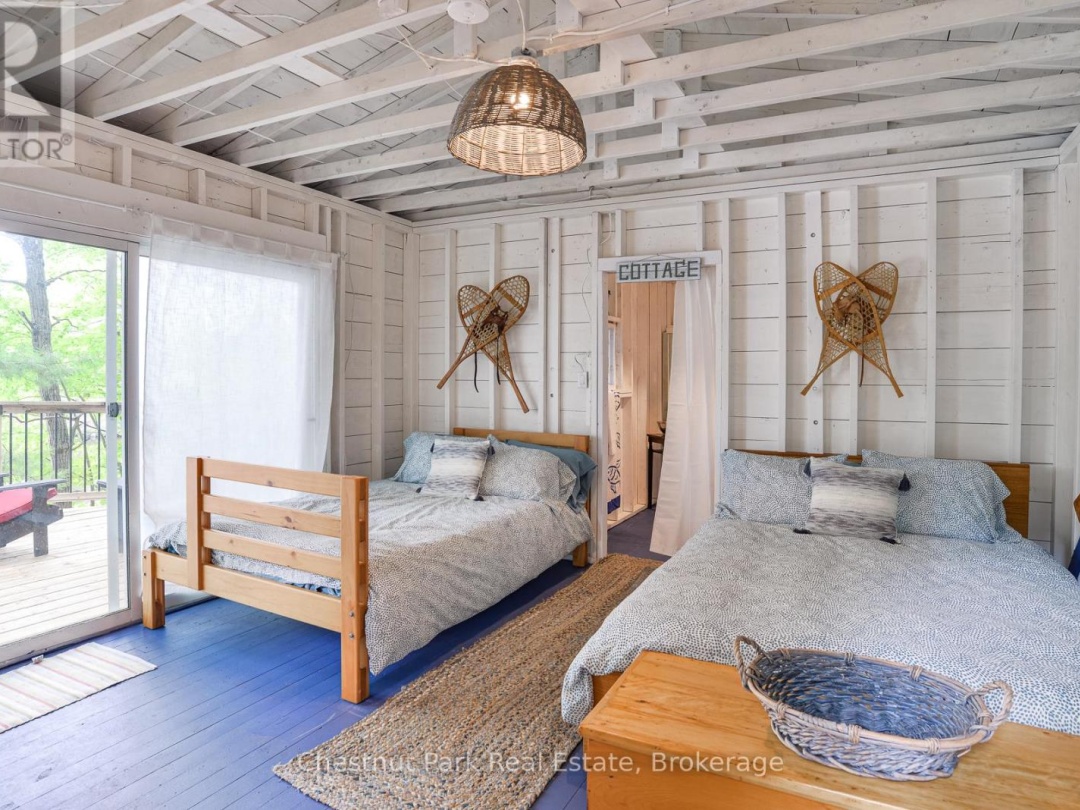 1049 Route 11 Road E, Kahshe Lake