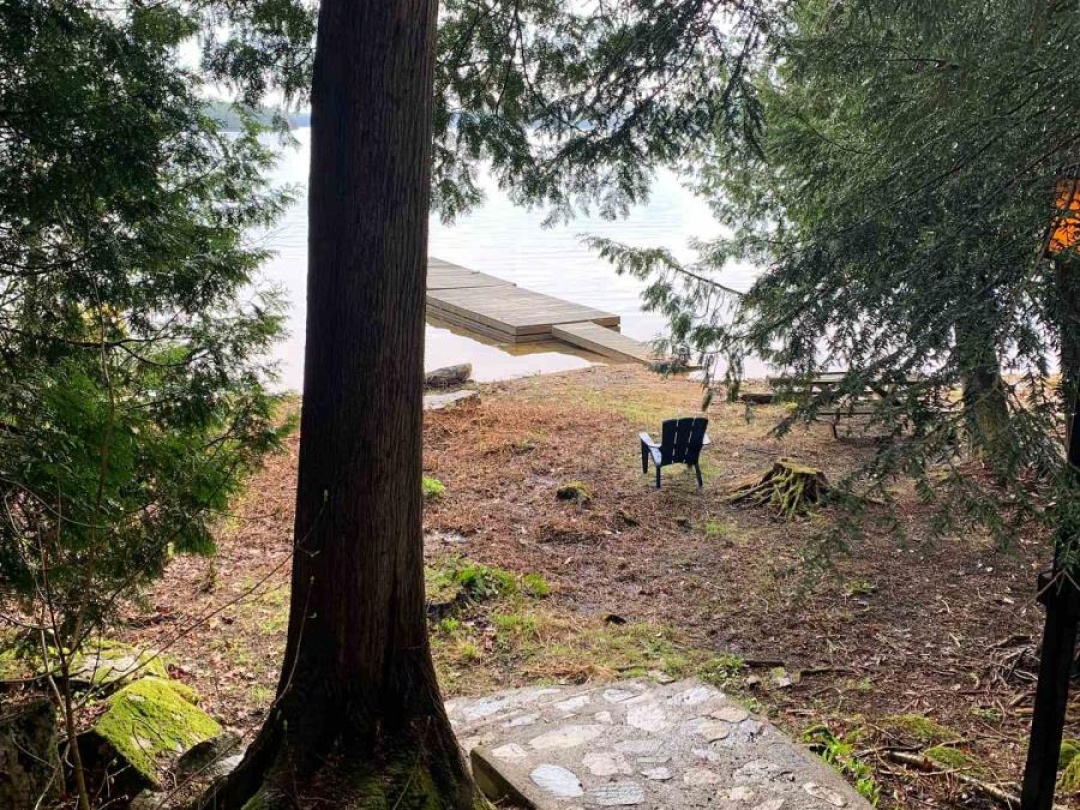 6213 KENNISIS LAKE ROAD, Kennisis Lake