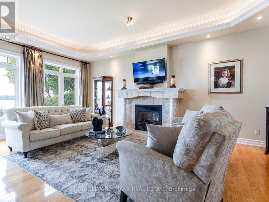24 GILSON POINT PLACE, Lake Scugog