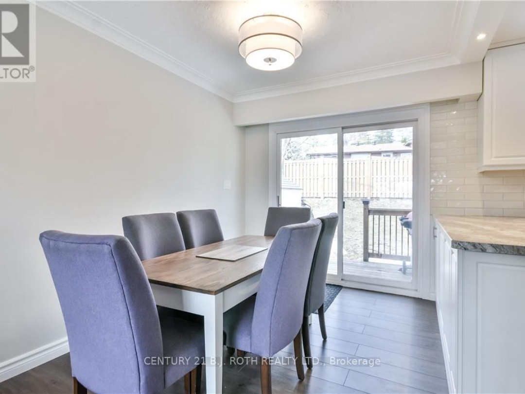 644 MISSISSAGA STREET W, 