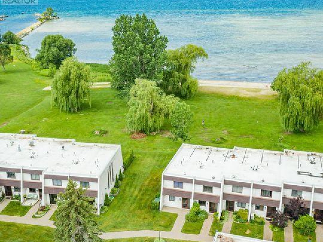 Unit 14 1 Paradise Boulevard, Lake Simcoe