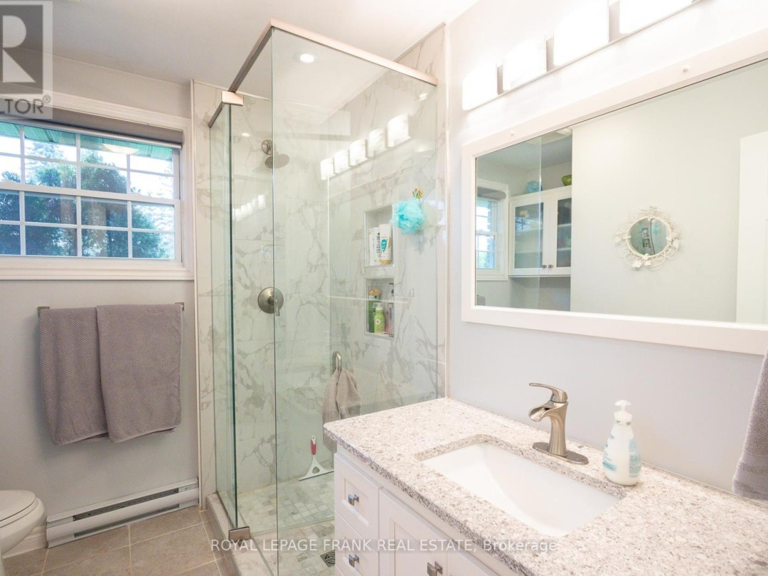 318 Forest Harbour Trail, Pigeon Lake