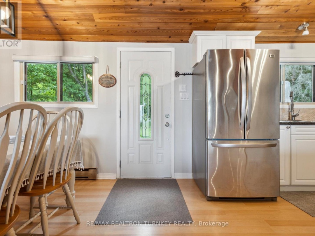 310 Northern Avenue, Big Bald Lake