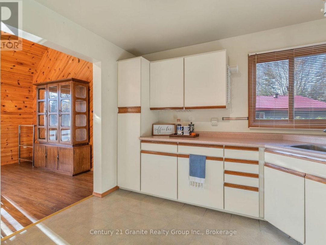 1070 GLAMORGAN ROAD, 