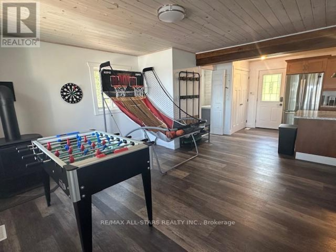 15 Manchester Trail, Sturgeon Lake