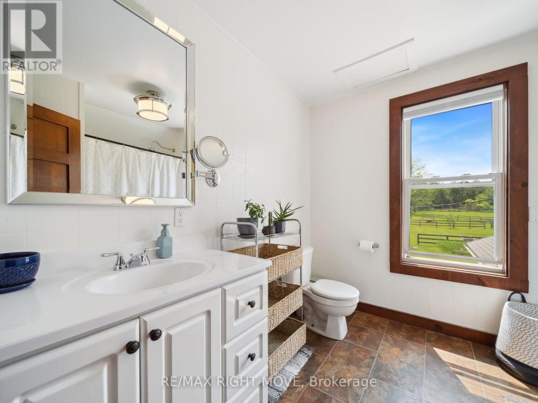 3062 TOWNLINE RR5 TOWNLINE, 