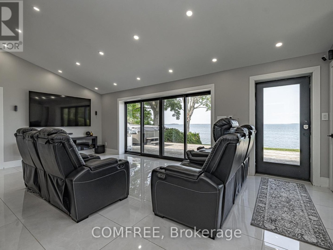 901 WOODLAND DRIVE, 
