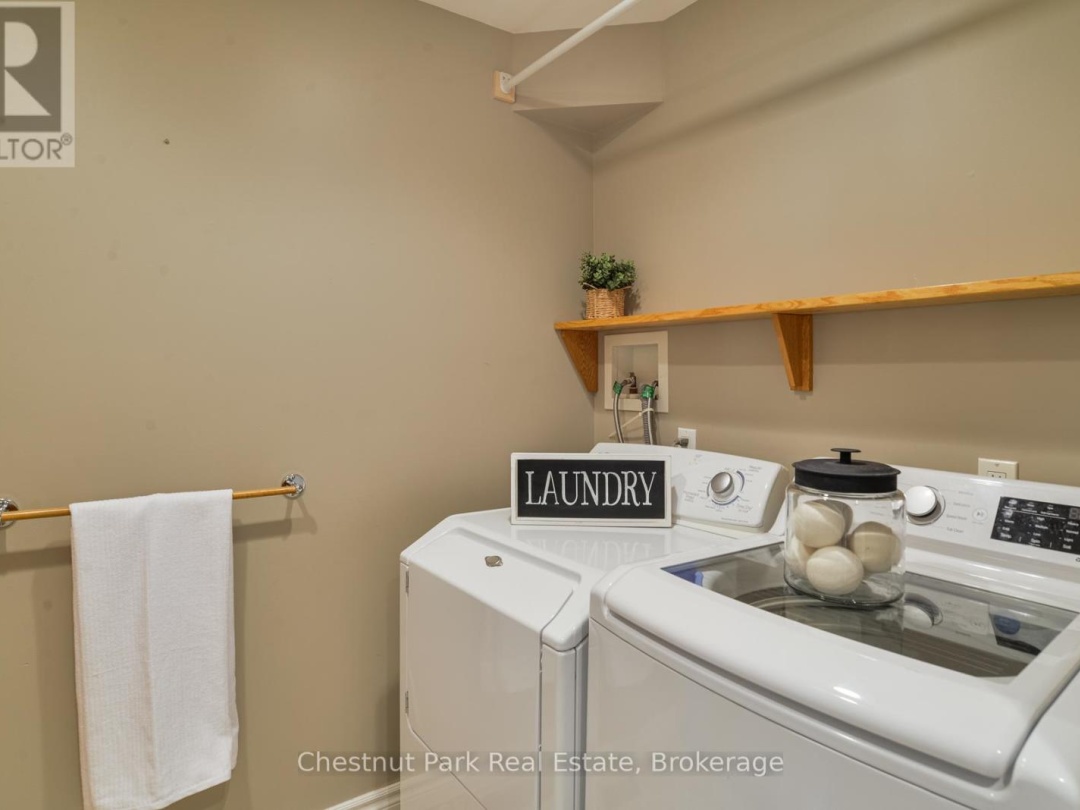 3547 Lauderdale Pt Crescent, Sparrow Lake
