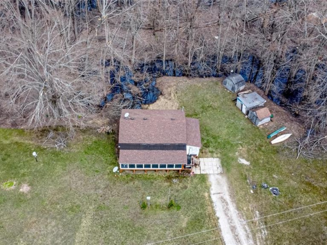 311 Black River Road, Black Lake