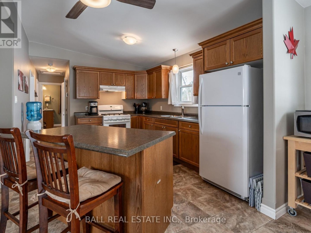 35 Elder Street, Sturgeon Lake
