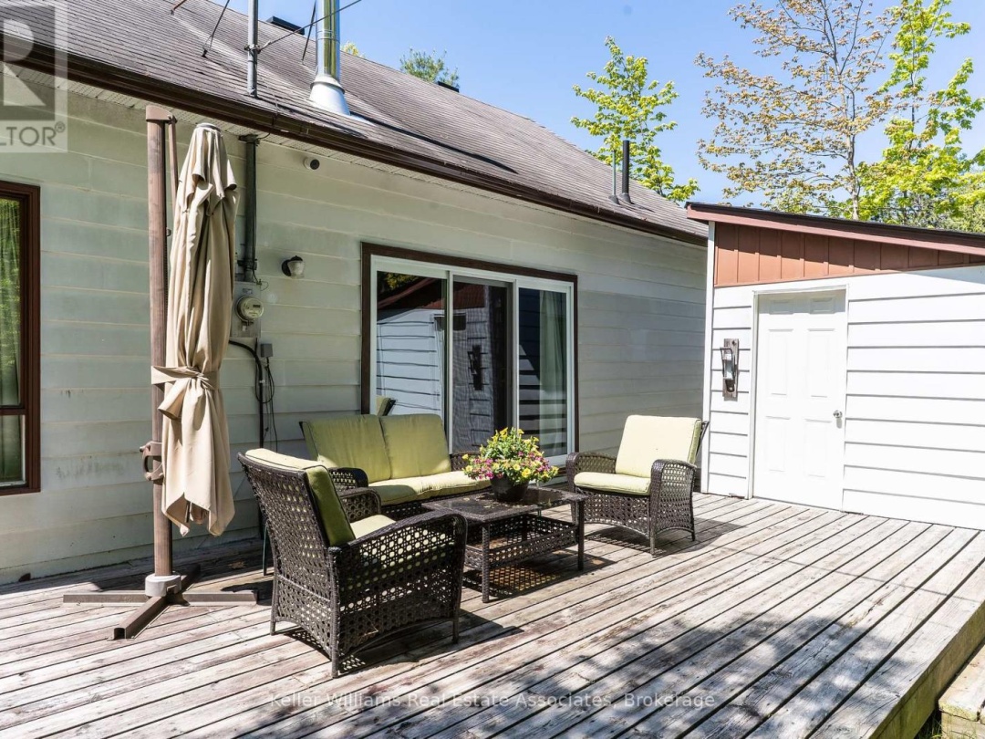 Unit 2 1200 North Shore Drive, Gull Lake