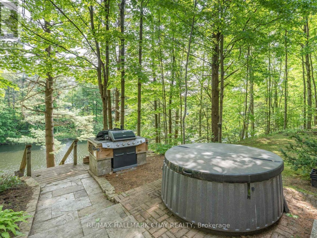 4310 Canal Road, Severn Lake