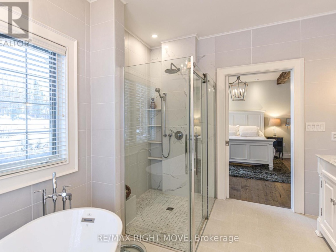 1263 Hawk Ridge Crescent, Severn