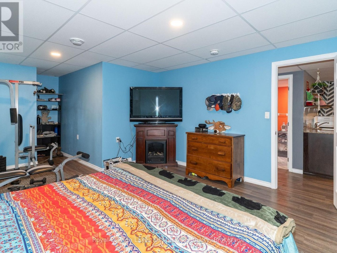 74 GLENCAIRN CRESCENT, 