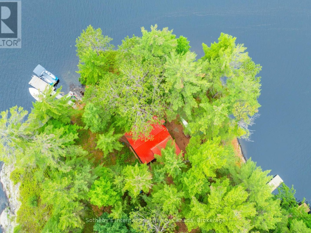 16Lk 1 Wolf Island, Kahshe Lake