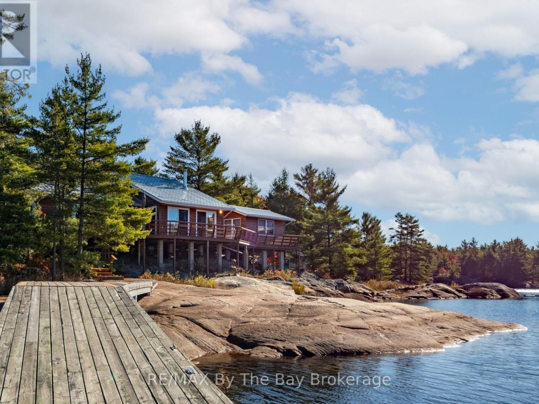 2 ISLAND 2890, Georgian Bay