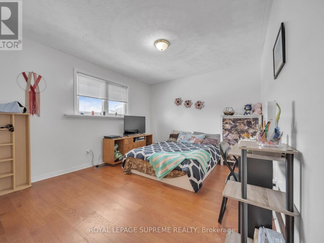 8740 12 Highway, Oro-Medonte