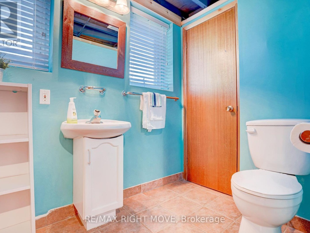3752 PORTAGE BAY ROAD, 