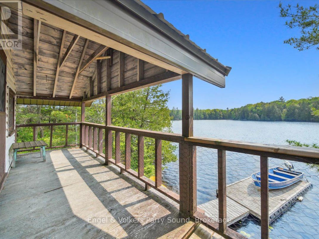 53 BIRDWOOD LANE, Harris Lake