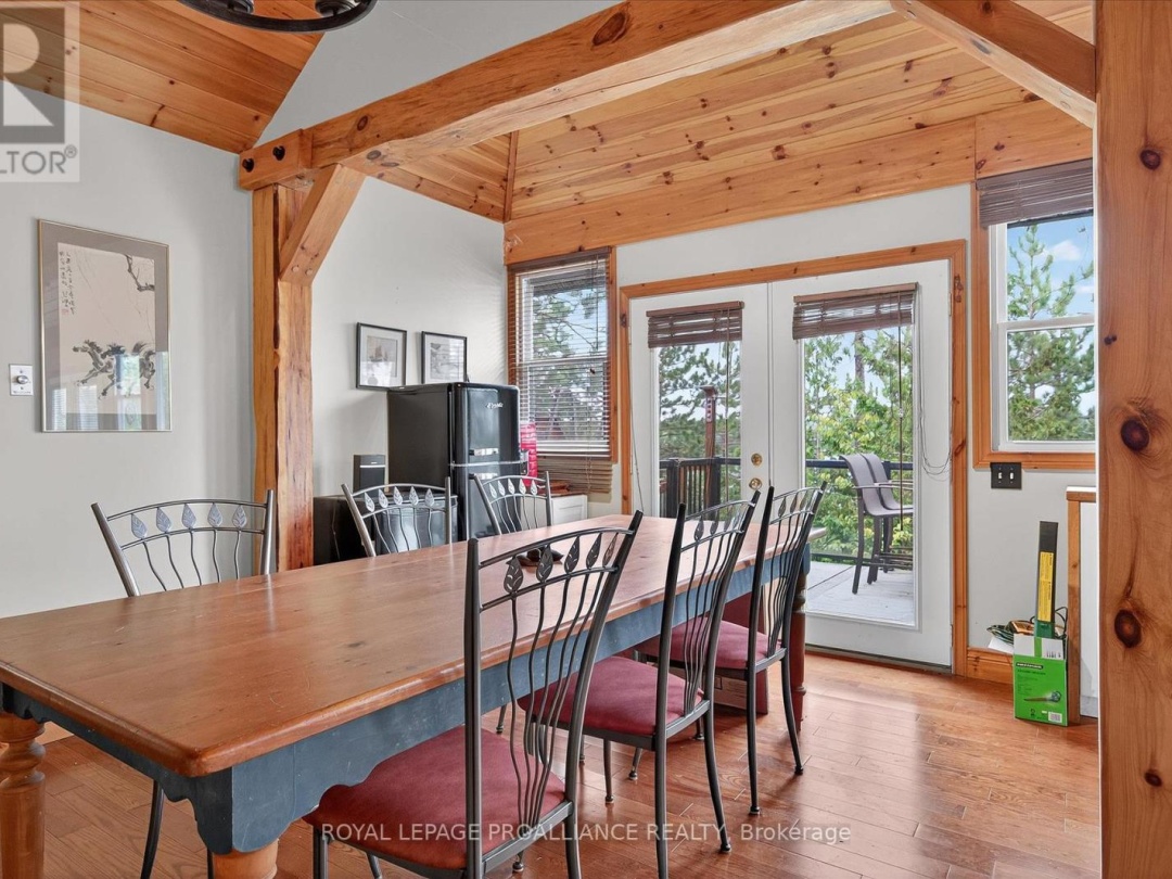 1051 TAPOKE LANE, 