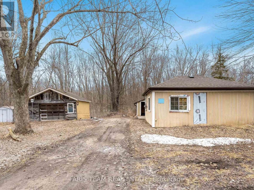 4076 Airport Road, Ramara