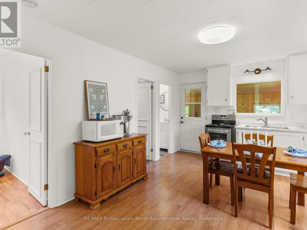 1210 TWIST LANE, 