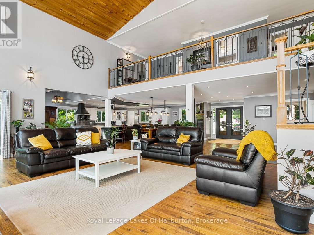 1047 Balmoral Lane, Trooper Lake
