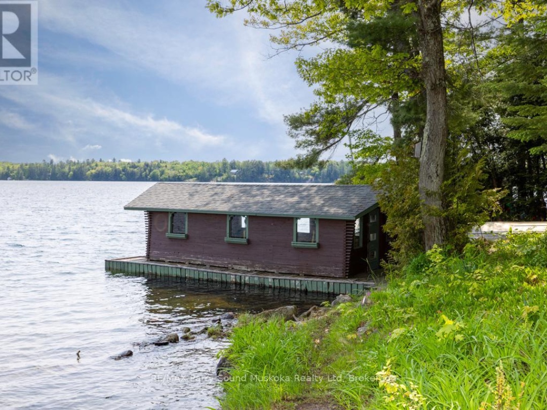 49 Bayshore Drive, Clear Lake